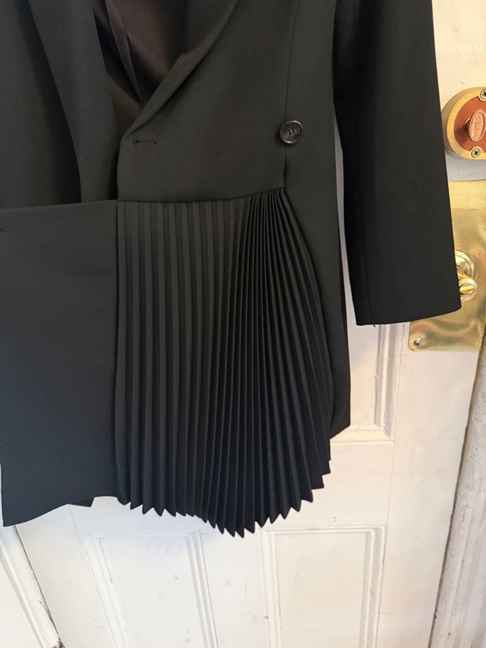 A.L.C. Black Asymmetric Pleated-Panel Blazer, size 4 - Picture 3 of 5